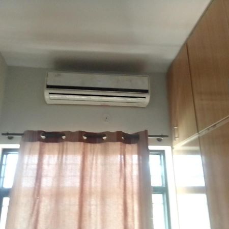 Newly Renovated Guesthouse 이슬라마바드 외부 사진